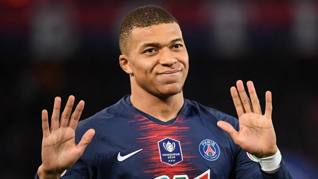 Football Manager 2021 prevede la rivalità tra Kylian Mbappe ed Erling Haaland per i prossimi 10 anni